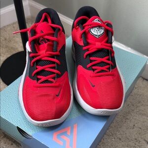 Nike Zoom Freak 4: Size 8